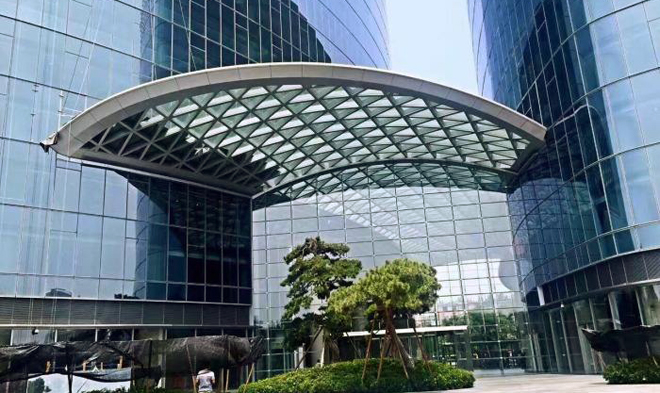 启皓大厦正门图